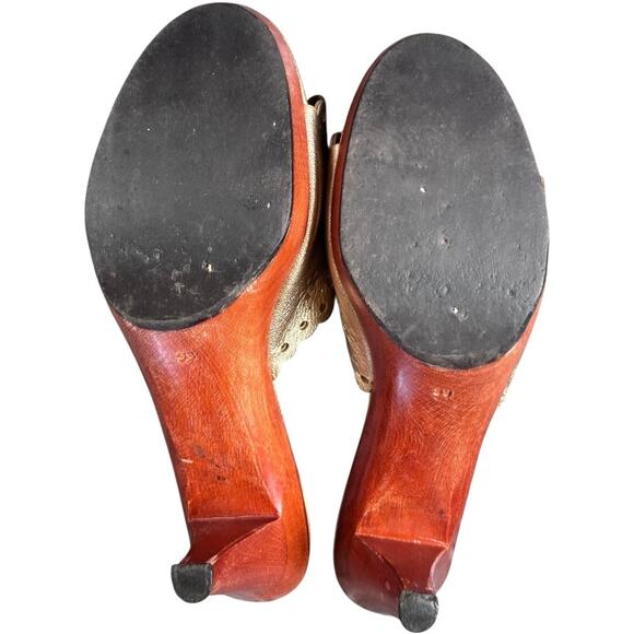 MIU MIU Gold Leather Cutout Slingback Heels Made in Italy Size 39 - Picture 4 of 5